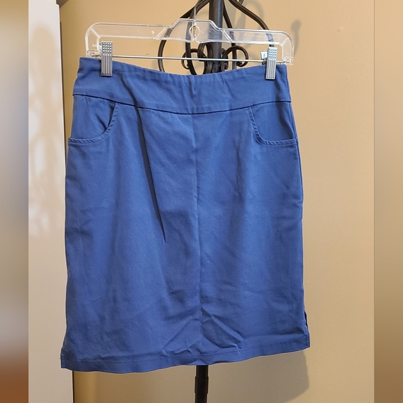 ❤️ 4/$10 Dévie skirt short - Picture 1 of 6